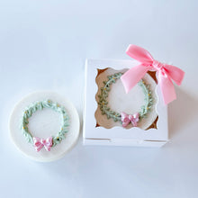 Load image into Gallery viewer, Frosted Wreath Artisanal Soap
